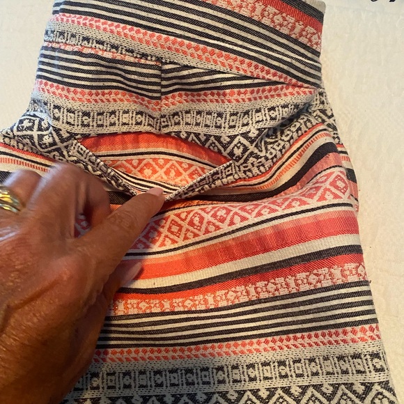 LOFT Geometric Print Shorts in Coral and Navy - Picture 9 of 15